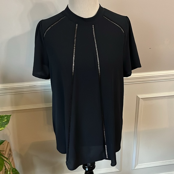 EUC Sienna Sky Black Perforated Work Blouse Short Sleeve Womens Medium - Picture 2 of 9